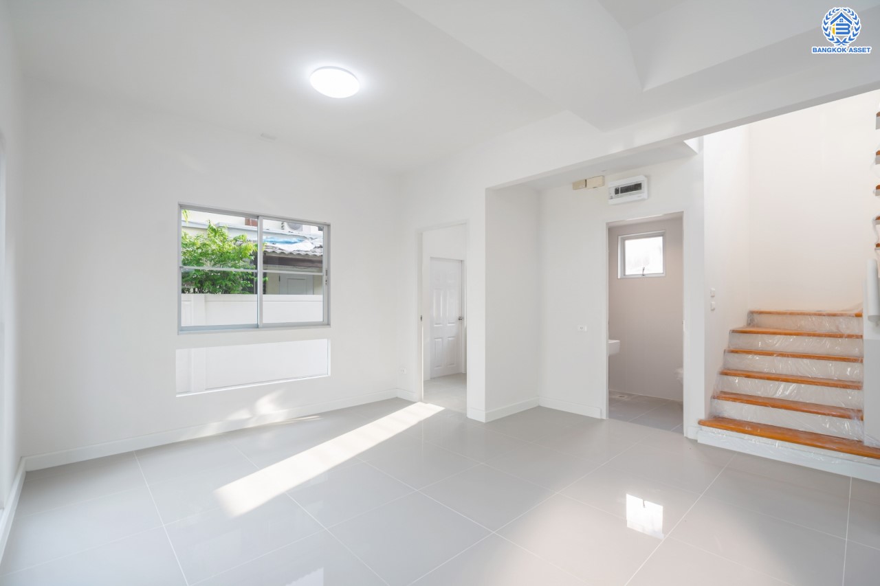 บ้านมือสองตกแต่งใหม่ ม.พฤกษ์ลดา1 บางใหญ่ หลังมุม บนเนื้อที่ 57 ตร.ว. ฟังก์ชัน 3 ห้องนอน 2 ห้องน้ำ 2 ที่จอดรถ ทำเลเดินทางสะดวก เชื่อมต่อถ.กาญจนาภิเษก เพียง 10 นาทีถึงรถไฟฟ้าสายสีม่วง "สถานีคลองบางไผ่" ใกล้เซ็นทรัลเวสต์เกต จองเลย!